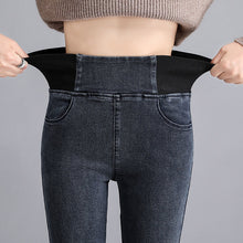 Load image into Gallery viewer, Stretch Waist Basic Jeans