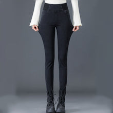 Load image into Gallery viewer, Stretch Waist Basic Jeans