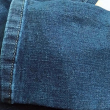 Load image into Gallery viewer, Stretch Waist Basic Jeans