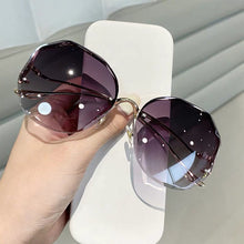 Load image into Gallery viewer, Fashion Tea Gradient Sunglasses